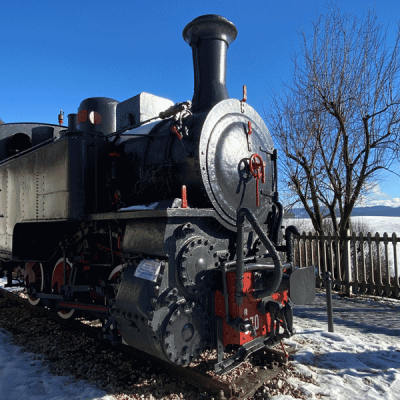 Strada Del Vecchio Trenino Altopiano di Asiago in estate e inverno